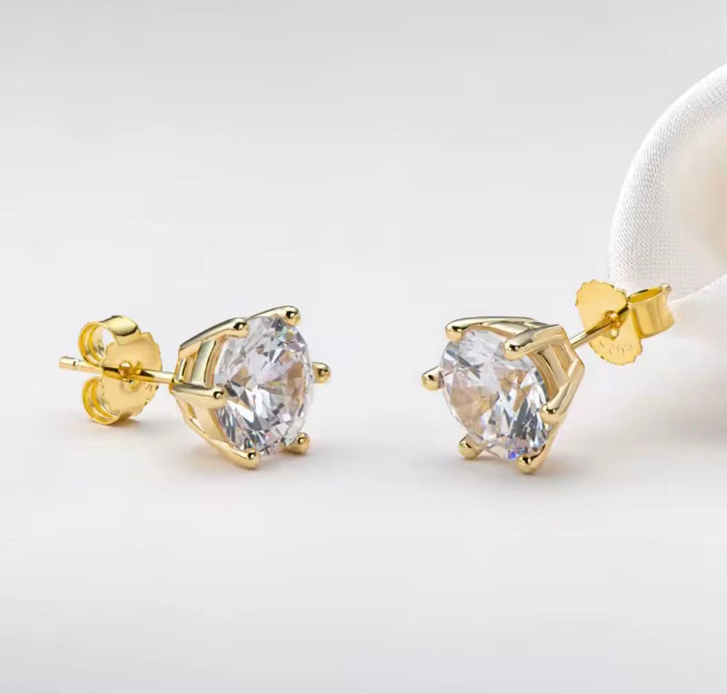 The Clara Round Cut Moissanite Stud Earrings