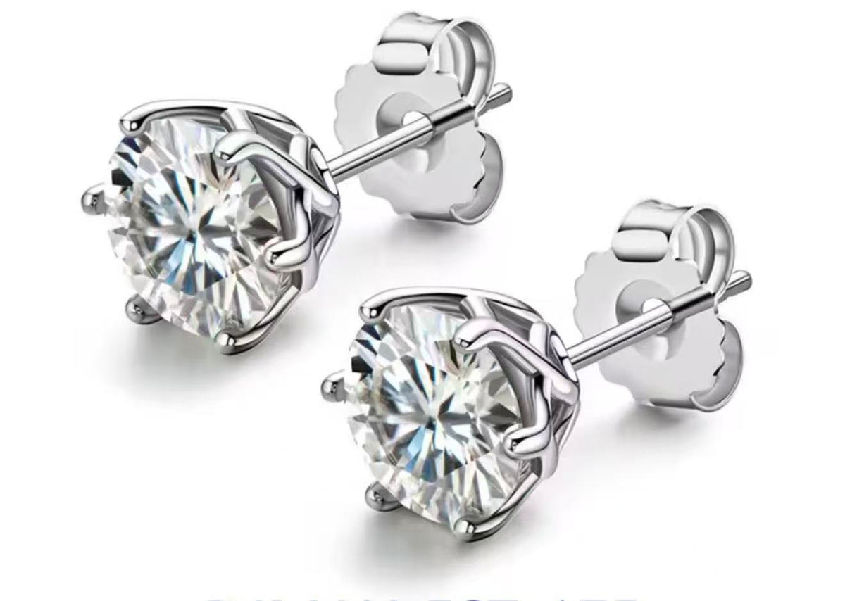 The Clara Round Cut Moissanite Stud Earrings